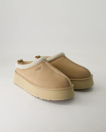 Gefütterte Hausschuhe UGG Tazz II in Beige