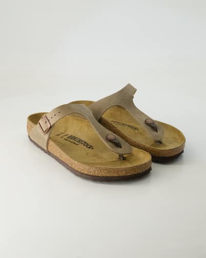 Birkenstock Gizeh Leder Pantoletten in Braun