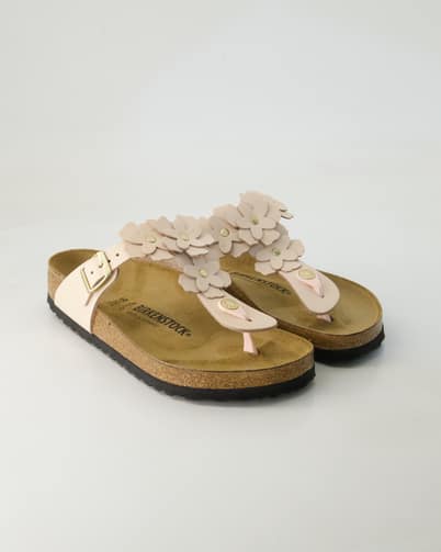 Birkenstock Gizeh Flower Embellishment Zehentrenner in Rosa