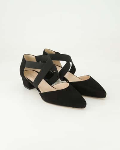 Konstantin Starke IN01 Klassische Pumps in Schwarz