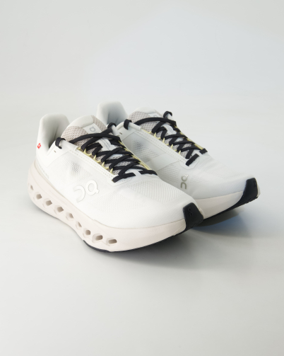 Fitnessschuhe ON Running Cloudsurfer Next in Beige