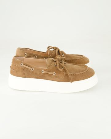 Sneaker low AGL Giuly Boat in Braun