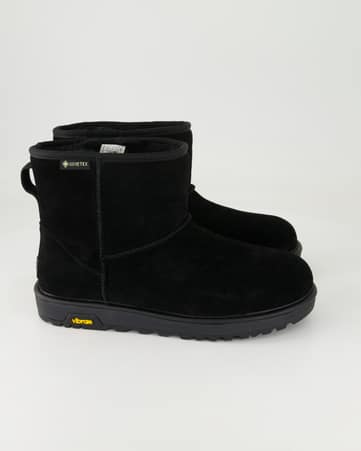 Stiefeletten  UGG Classic Mini GTX in Schwarz