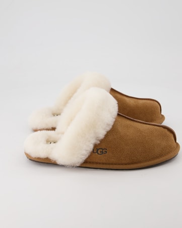 Gefütterte Hausschuhe UGG Scuffette II in Beige