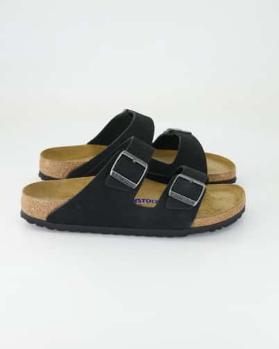 Birkenstock Arizona Nubukleder Pantoletten in Schwarz