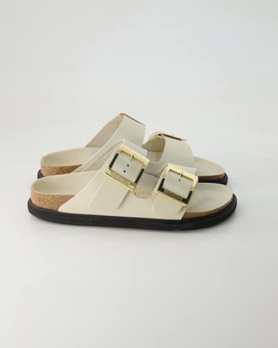Birkenstock Arizona Droplet Buckle Cupsole Pantoletten in Beige