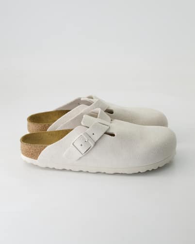 Birkenstock Boston Veloursleder Pantoletten in Weiß