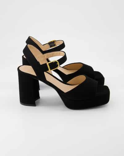 Unisa Odran 24 Sandaletten in Schwarz