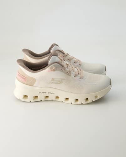 Skechers 150428 Slip On Sneaker in Rosa