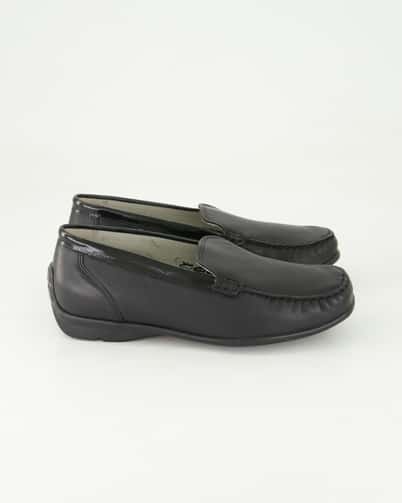 Waldläufer Harriet Slipper in Schwarz