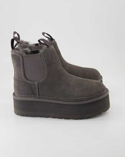 UGG Neumel Platform Chelsea Winterstiefel in Grau