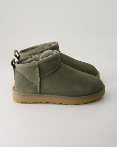 UGG Classic Ultra Mini Winterstiefeletten in Grün