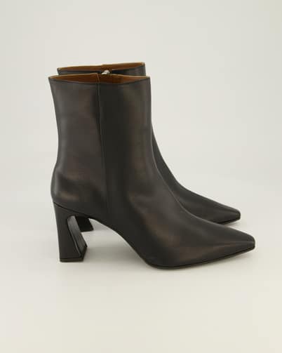 Konstantin Starke T-07 Klassische Stiefeletten in Schwarz