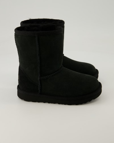 UGG Classic 2 Winterstiefel in Schwarz