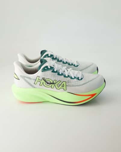 Hoka M Mach 7 Laufschuhe in Weiß
