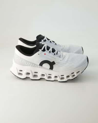 ON Cloudmonster 3 Laufschuhe in Weiß